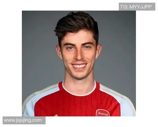 当前足球界最帅气且有潜力的年轻球星是谁引发球迷热议