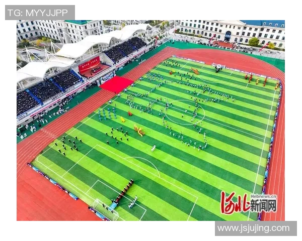 以足球巨星为灵感描绘热血画卷展现绿茵激情与艺术魅力 以足球巨星为灵感描绘热血画卷展现绿茵激情与艺术魅力